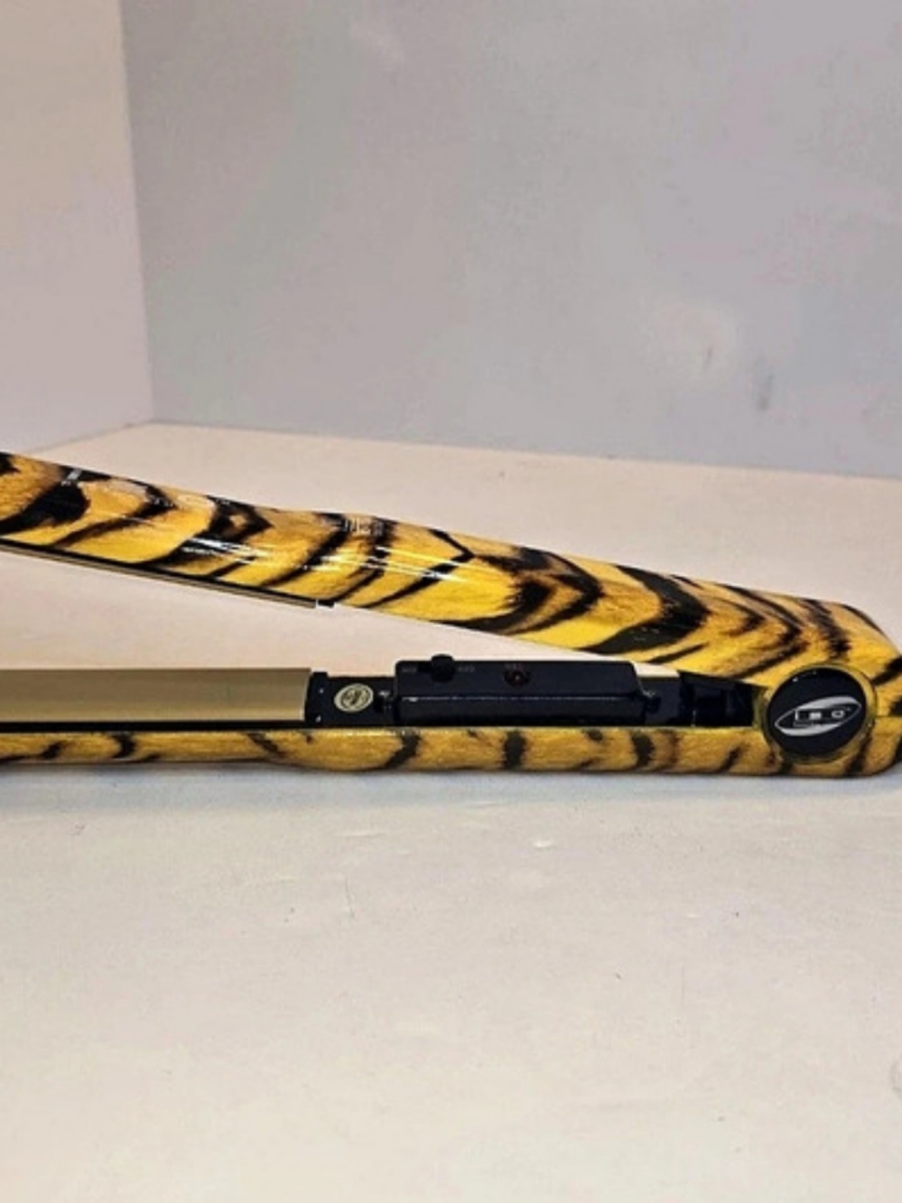ISO Brand Turbo Silk Tiger Print Flat Iron Yellow & Black